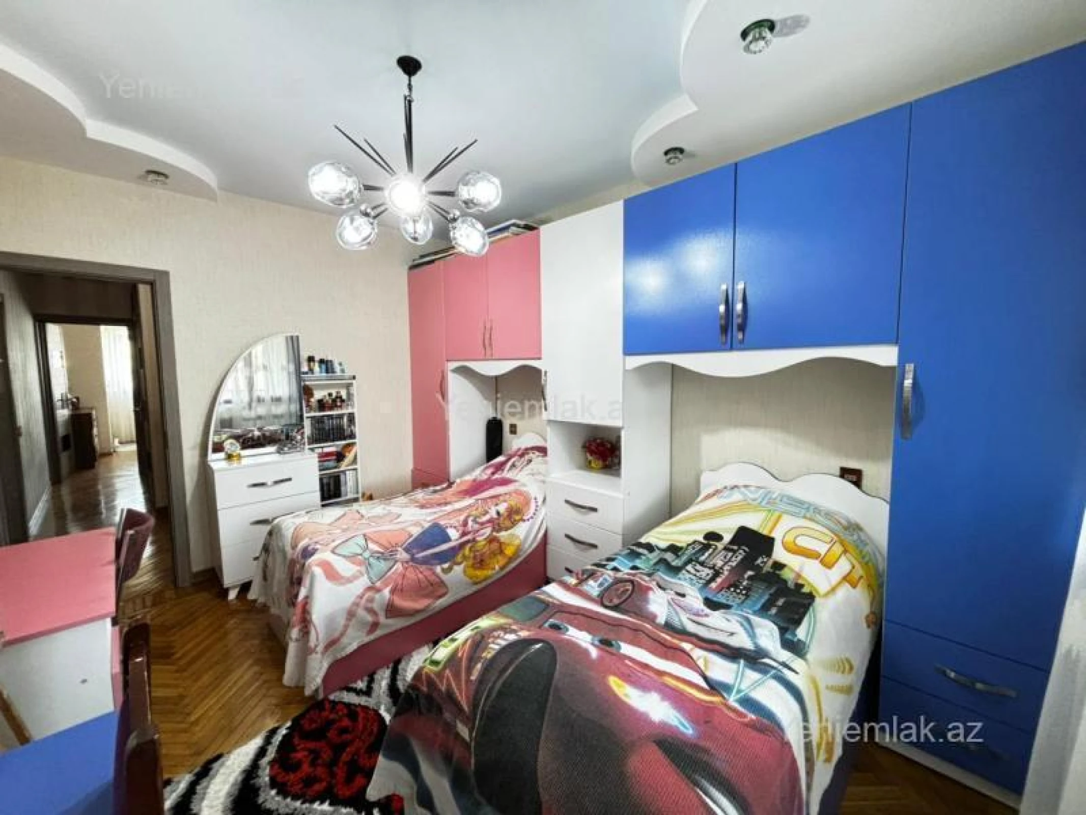 Satılır 4 otaqlı köhnə tikili 110 m²