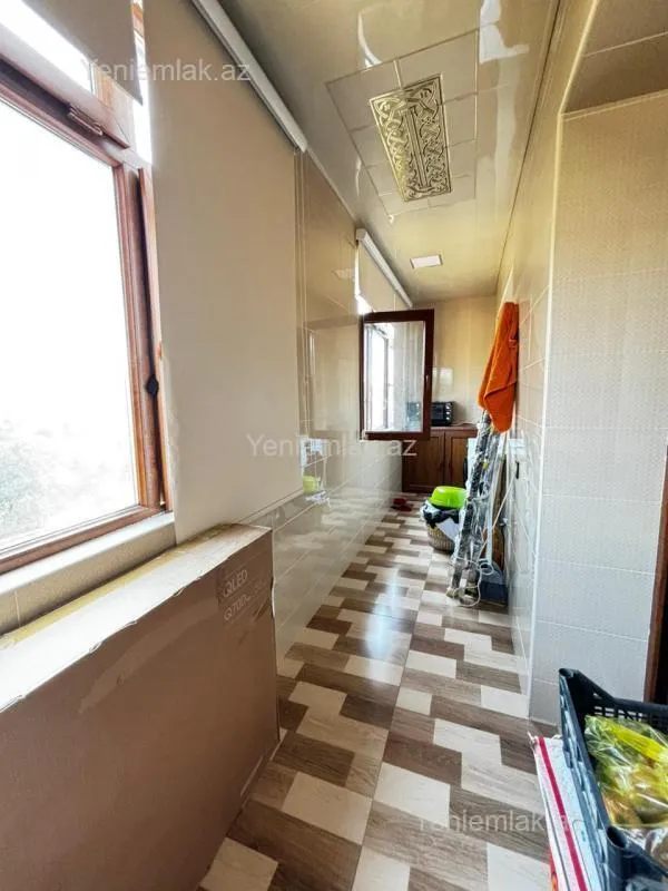 Satılır 4 otaqlı köhnə tikili 110 m²