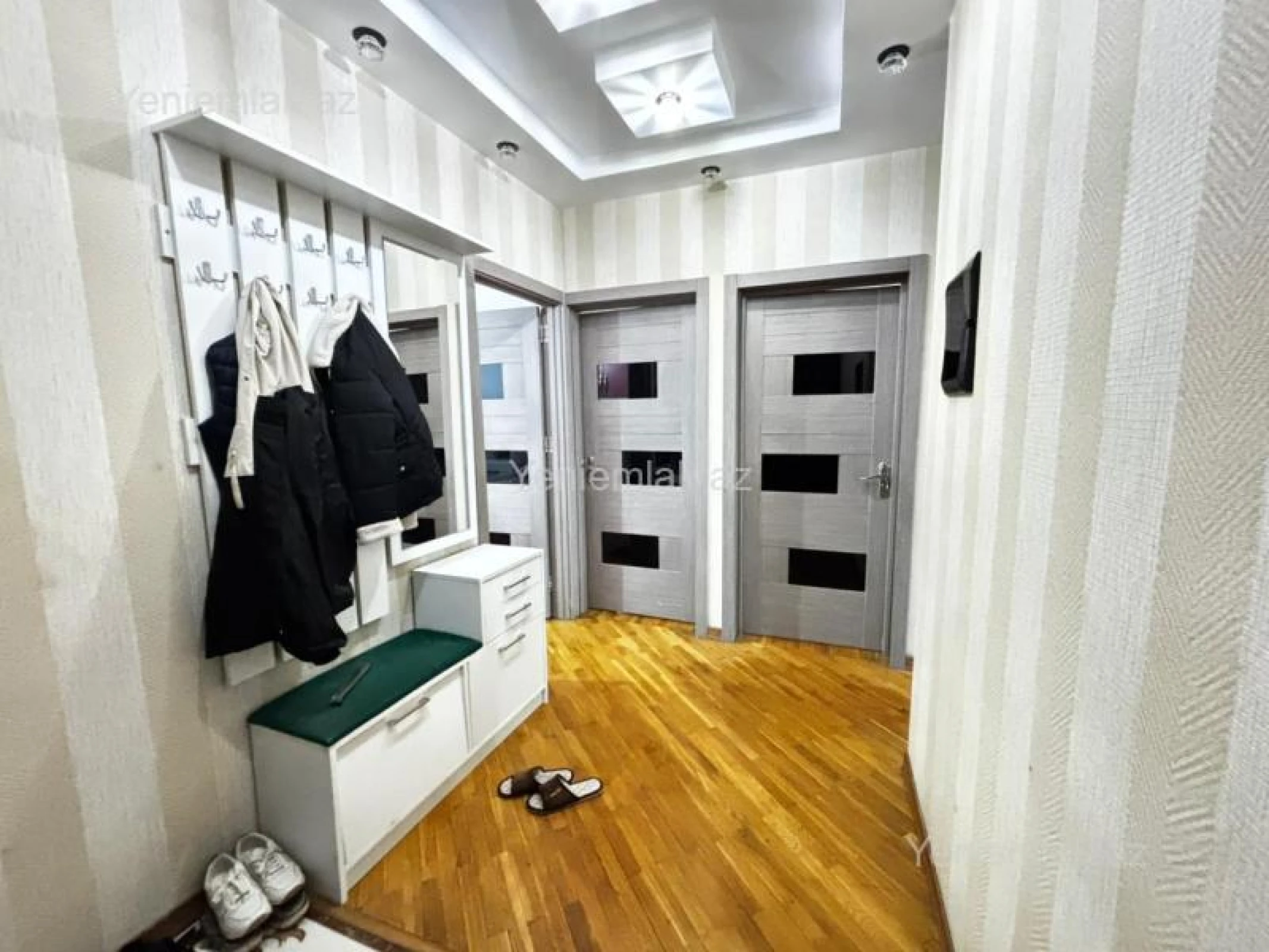 Satılır 4 otaqlı köhnə tikili 110 m²