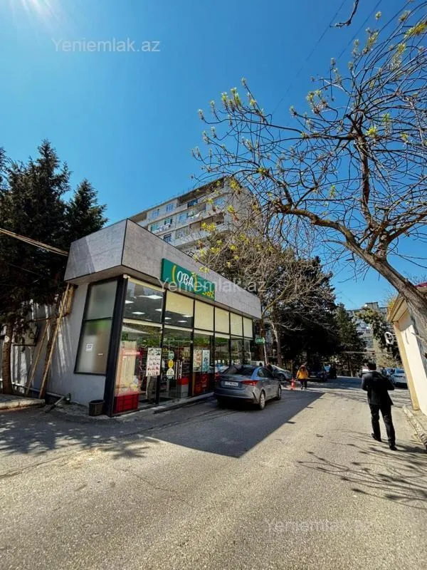 Satılır 4 otaqlı köhnə tikili 110 m²