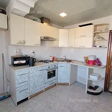 Satılır 3 otaqlı köhnə tikili 85 m²