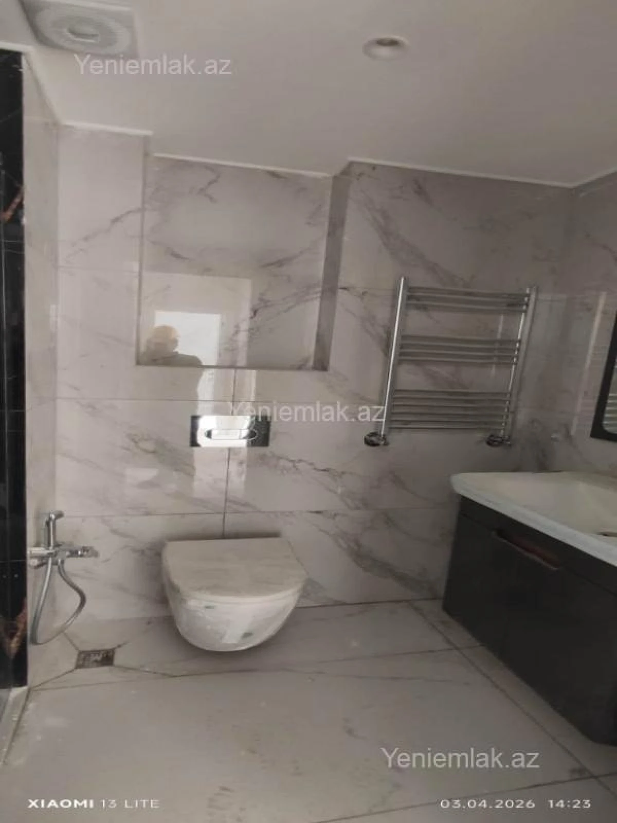 Satılır 3 otaqlı yeni tikili 75 m²