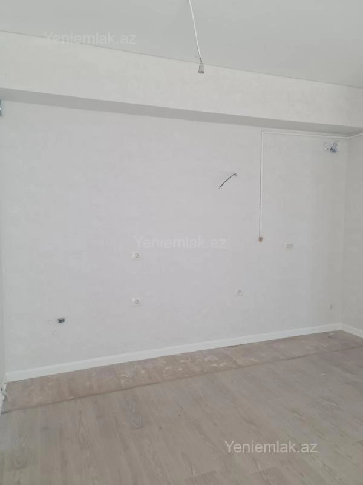 Satılır 3 otaqlı yeni tikili 75 m²