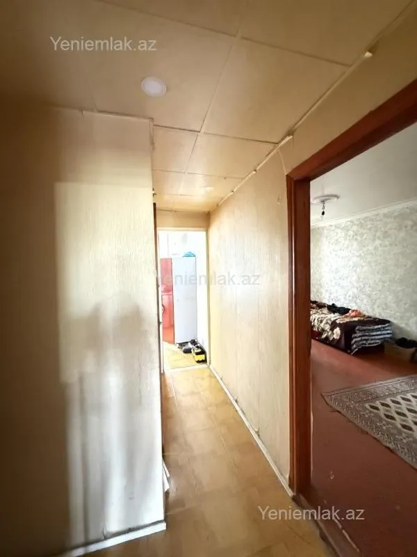 Satılır 3 otaqlı köhnə tikili 80 m²