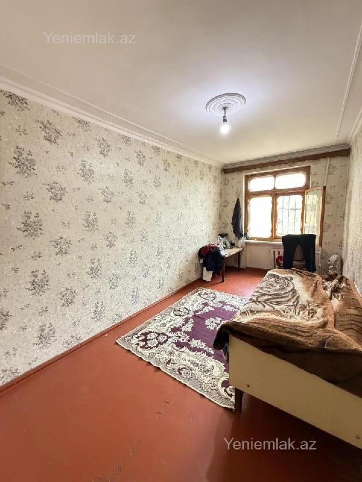 Satılır 3 otaqlı köhnə tikili 80 m²