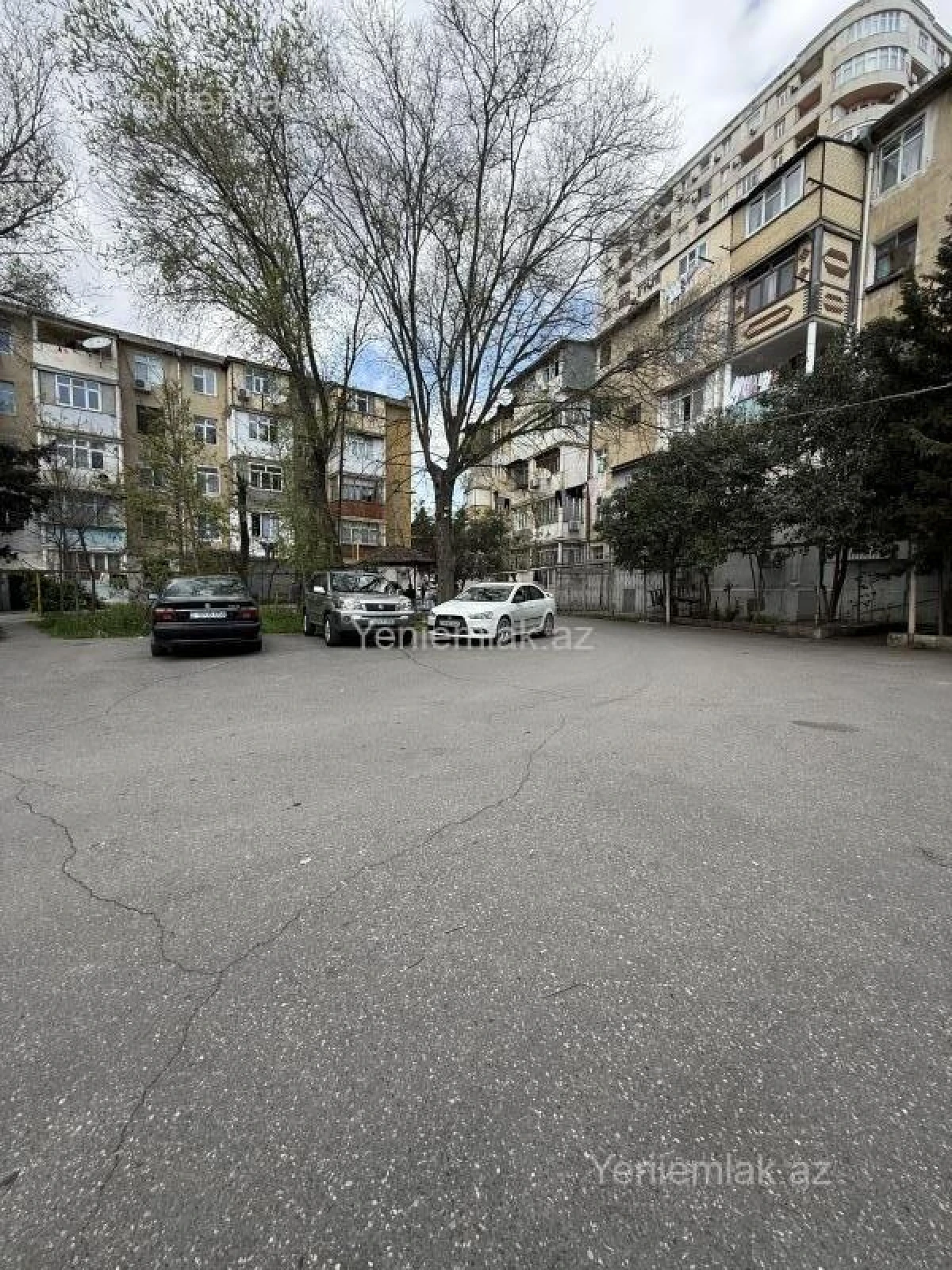 Satılır 3 otaqlı köhnə tikili 80 m²