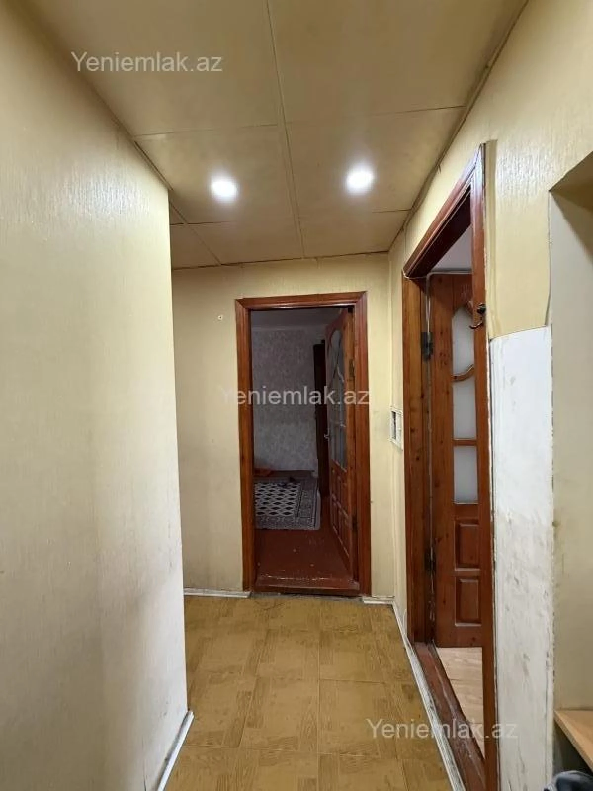 Satılır 3 otaqlı köhnə tikili 80 m²