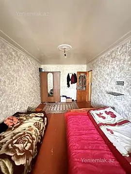 Satılır 3 otaqlı köhnə tikili 80 m²