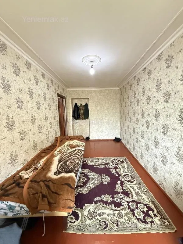 Satılır 3 otaqlı köhnə tikili 80 m²