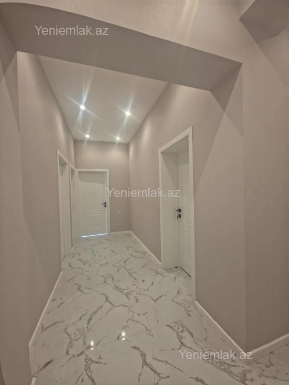 Satılır 3 otaqlı yeni tikili 81 m²