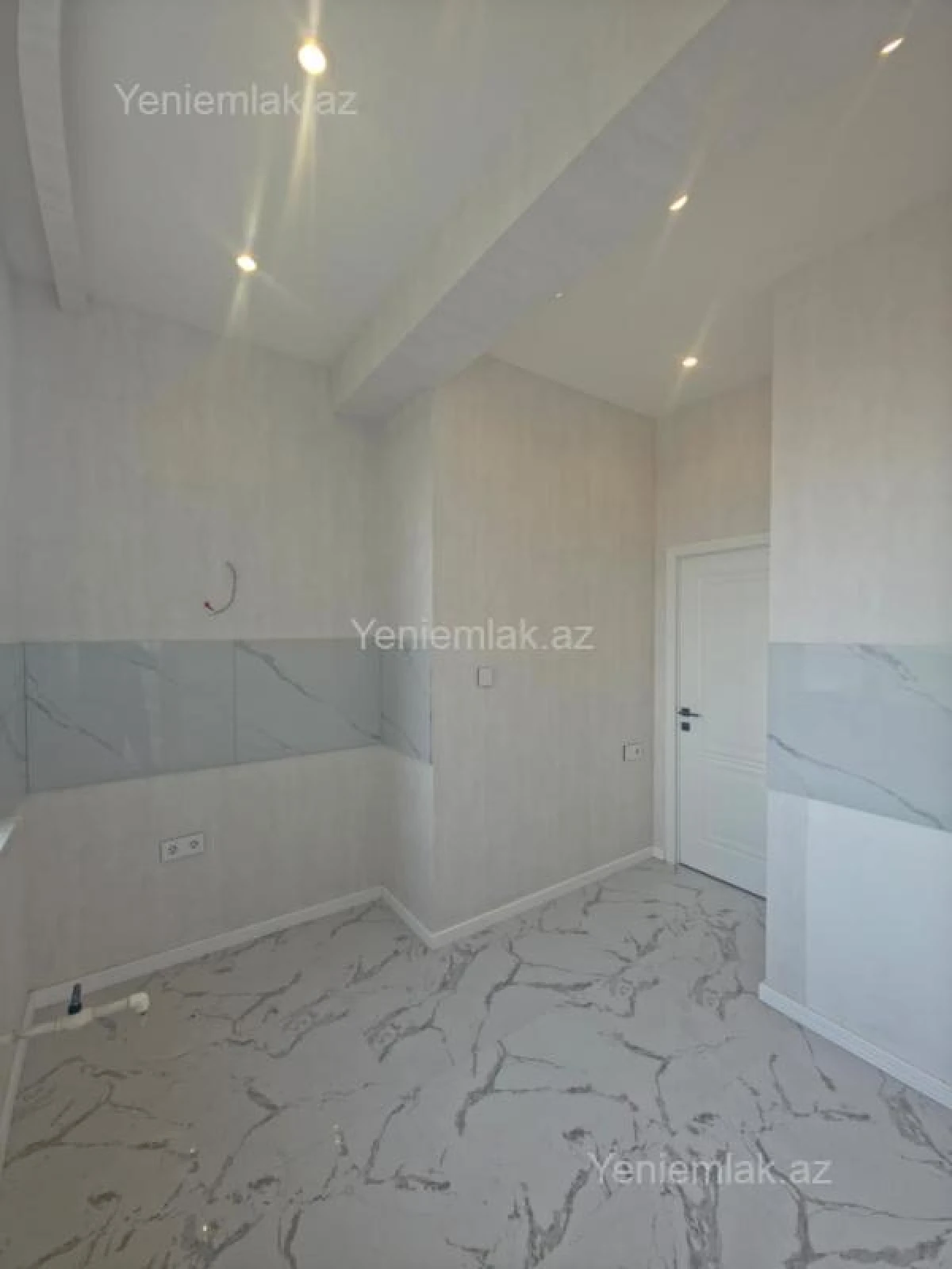 Satılır 3 otaqlı yeni tikili 81 m²