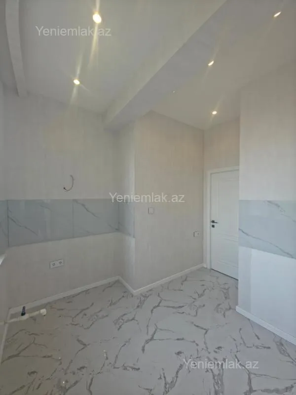 Satılır 3 otaqlı yeni tikili 81 m²