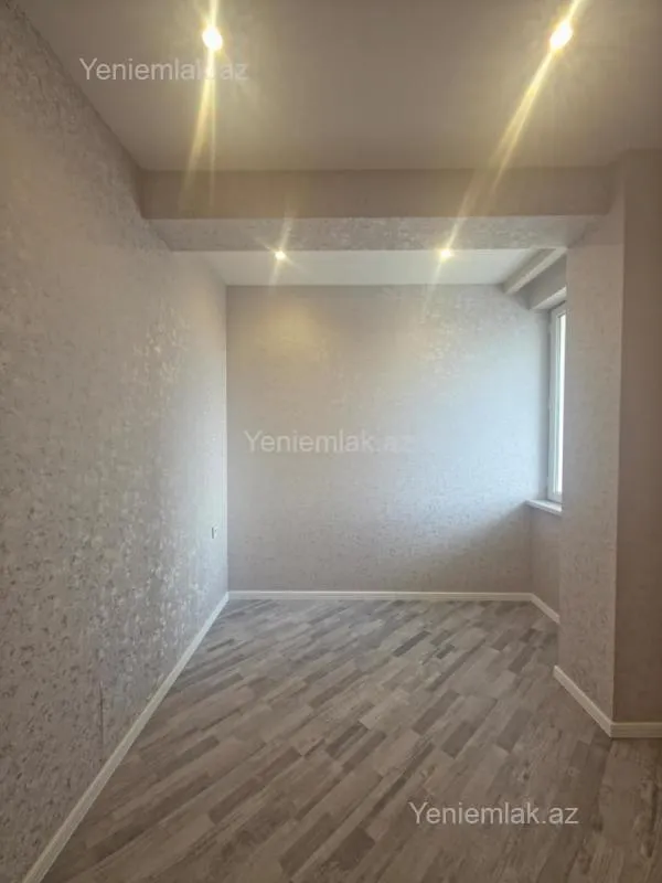 Satılır 3 otaqlı yeni tikili 81 m²