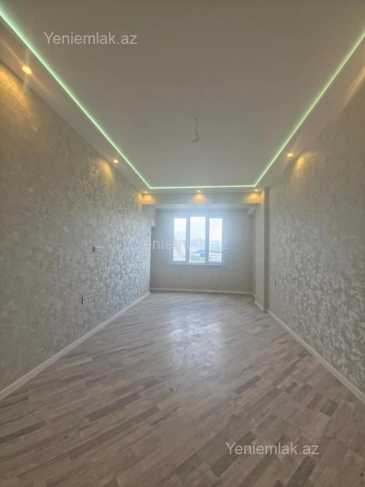 Satılır 3 otaqlı yeni tikili 81 m²