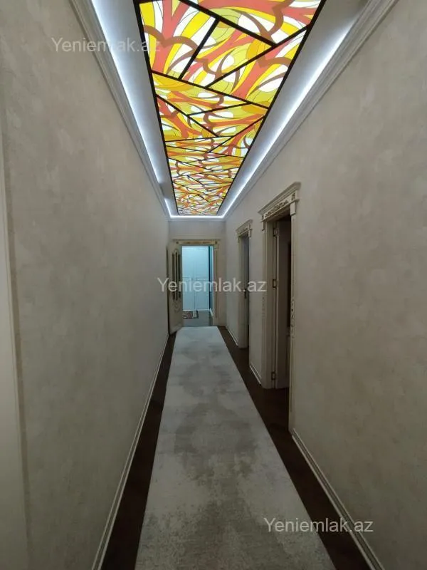 Satılır 3 otaqlı yeni tikili 140 m²