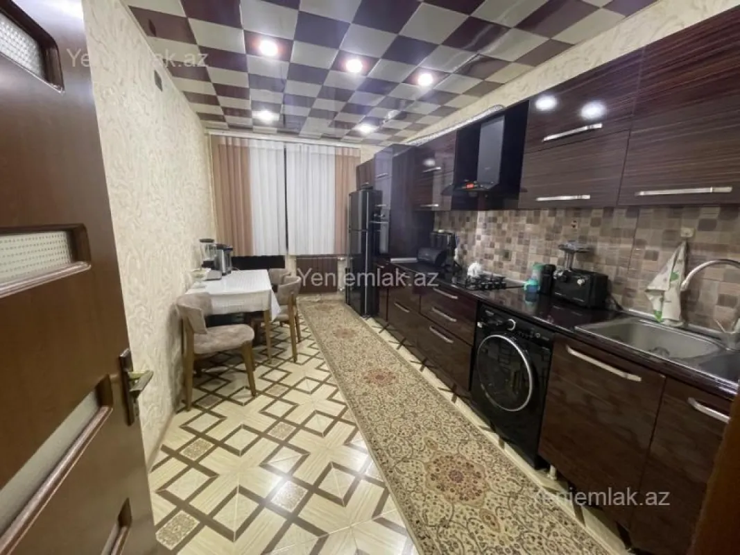 Satılır 3 otaqlı yeni tikili 105 m²