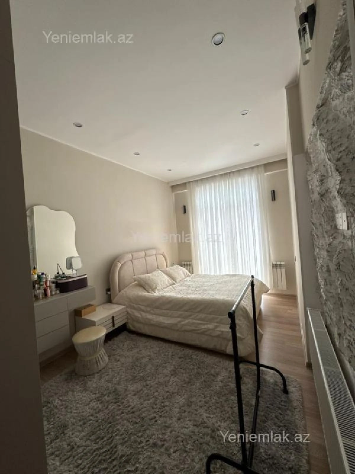Satılır 2 otaqlı yeni tikili 60 m²