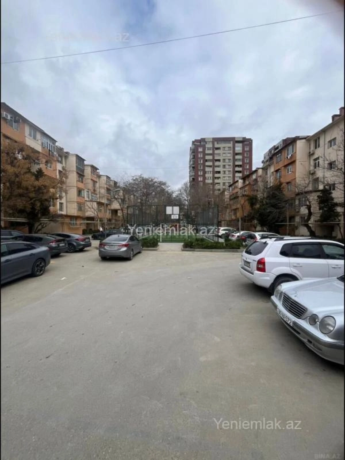 Satılır 2 otaqlı köhnə tikili 50 m²