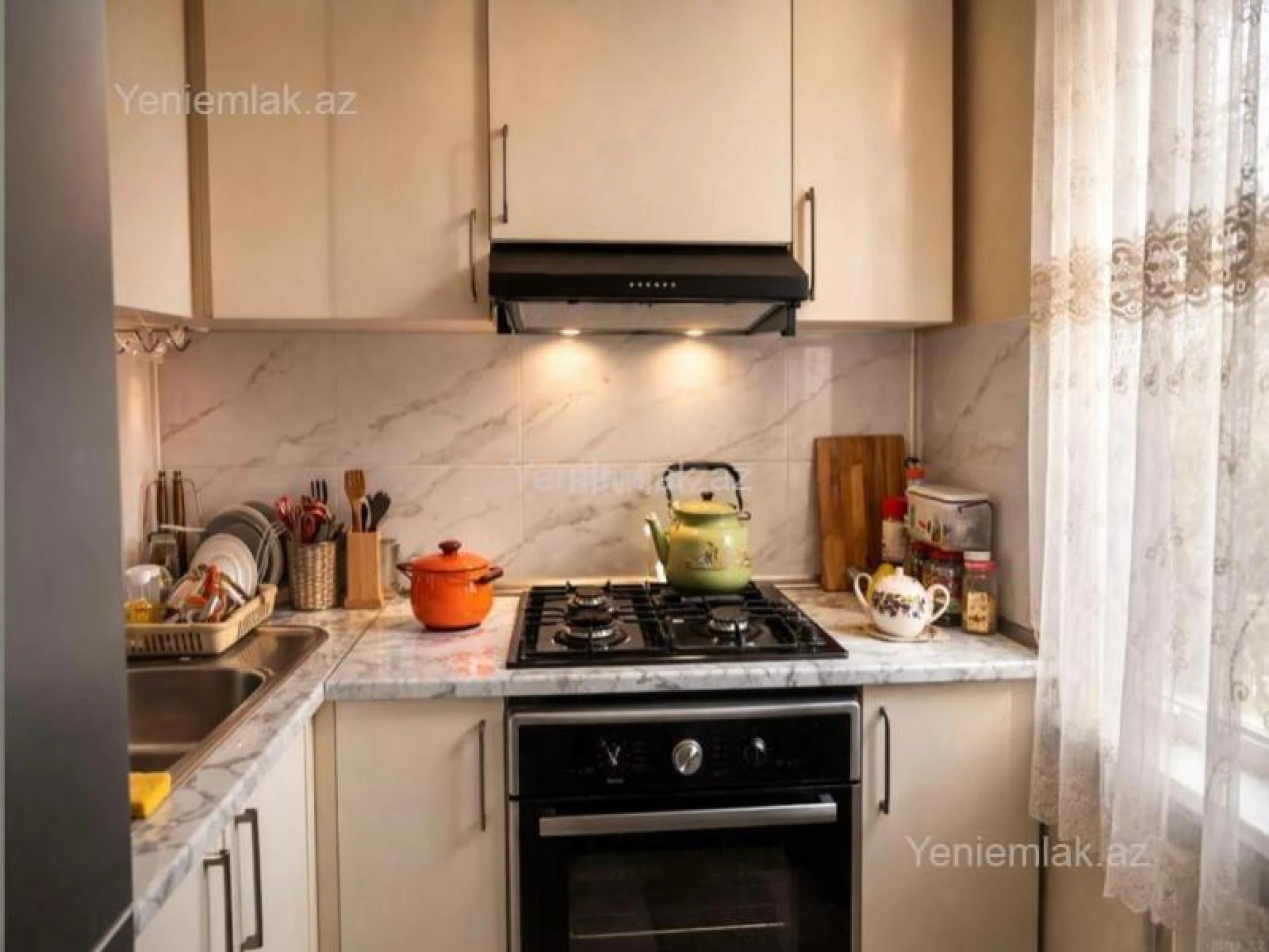 Satılır 2 otaqlı köhnə tikili 50 m²