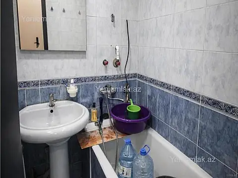 Satılır 2 otaqlı köhnə tikili 50 m²