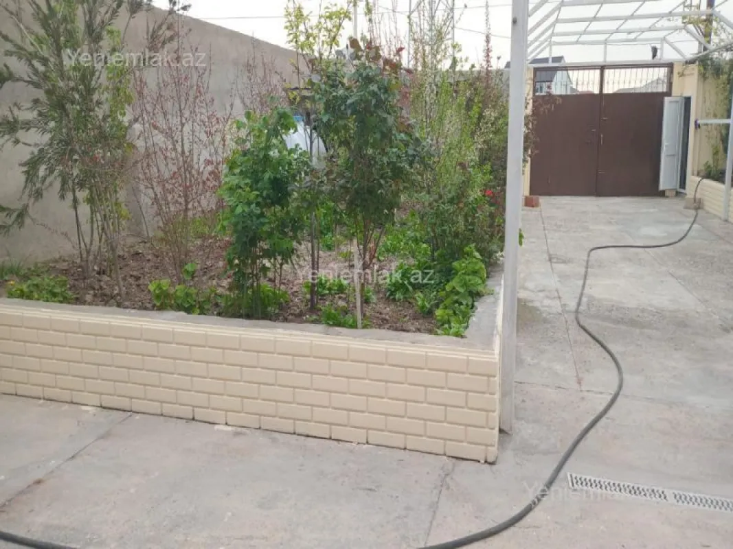 Satılır 3 otaqlı həyət evi 100 m²