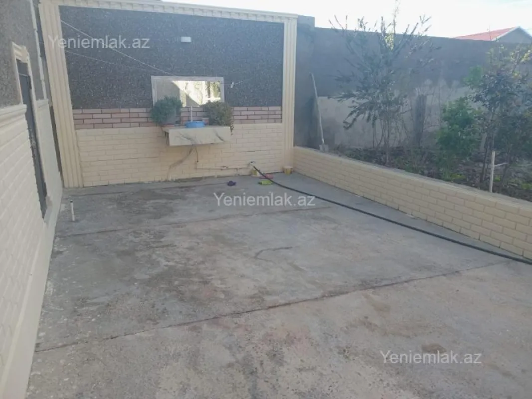Satılır 3 otaqlı həyət evi 100 m²
