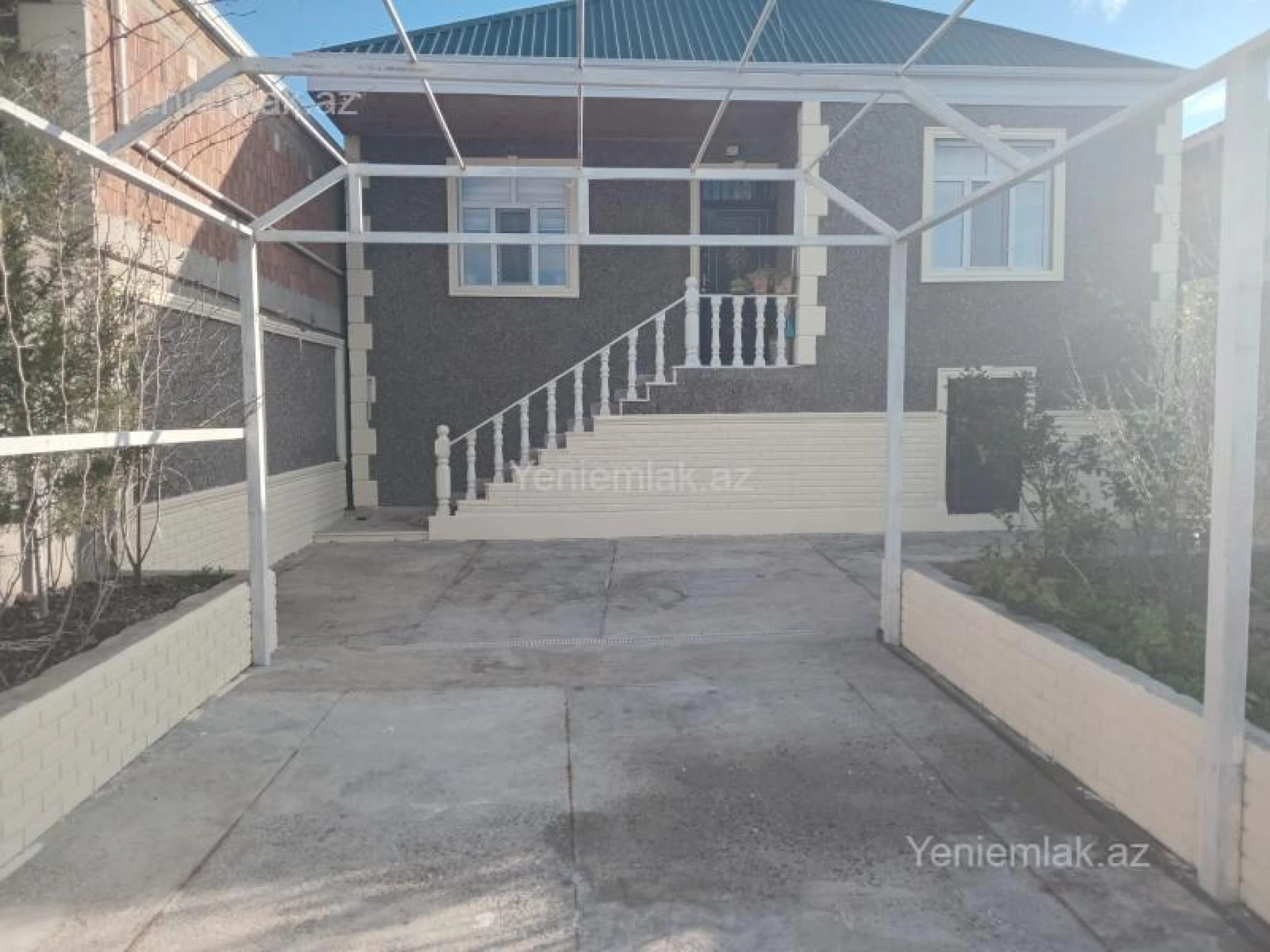 Satılır 3 otaqlı həyət evi 100 m²