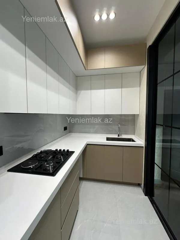 Satılır 3 otaqlı yeni tikili 80 m²