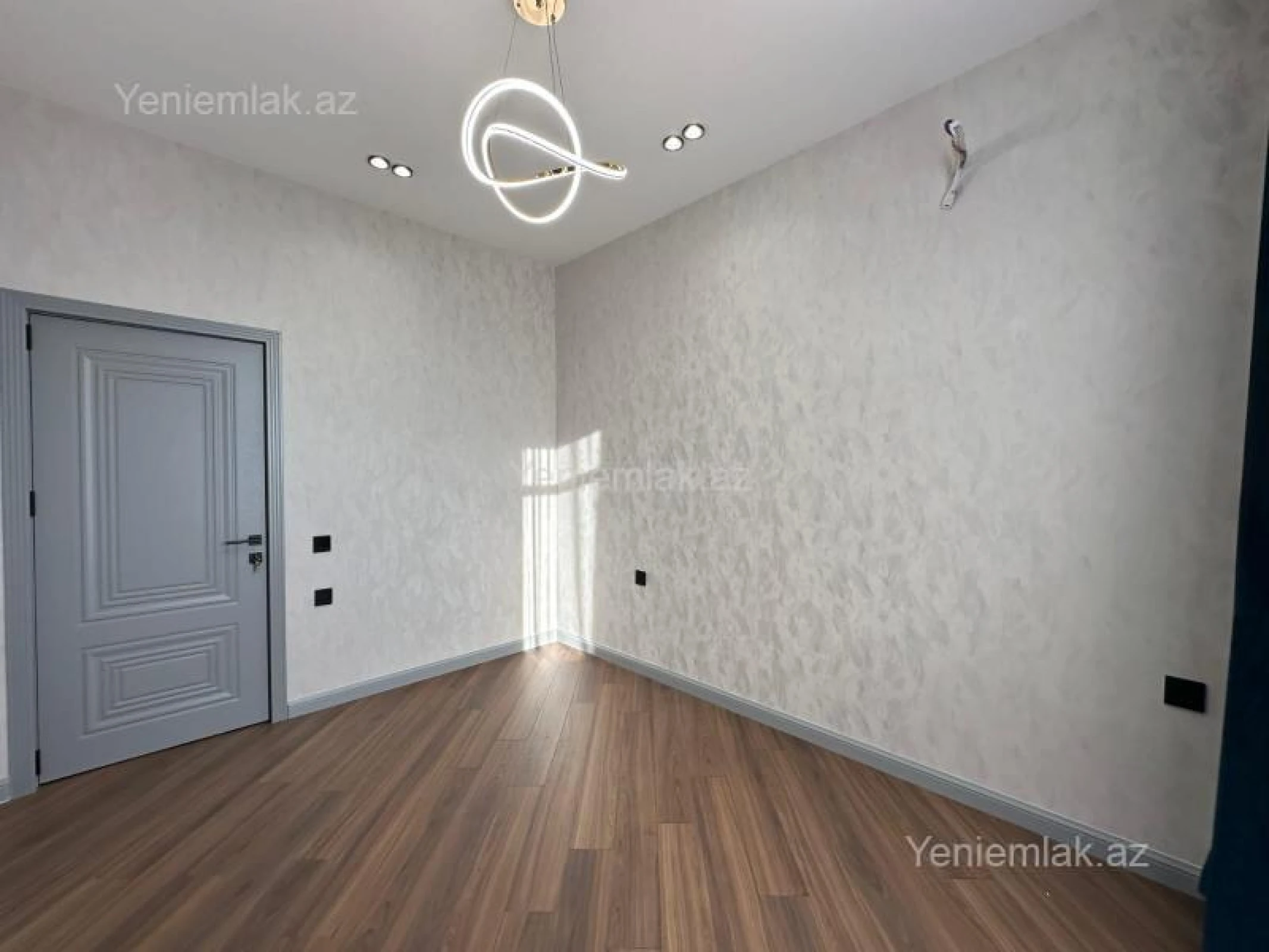 Satılır 3 otaqlı yeni tikili 80 m²