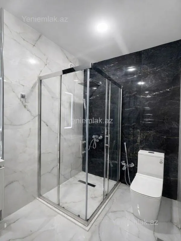 Satılır 3 otaqlı yeni tikili 145 m²