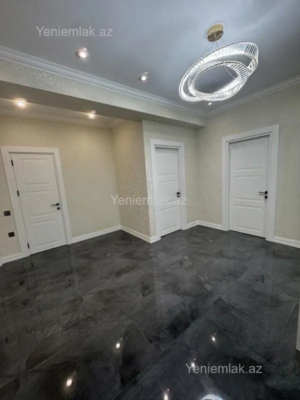 Satılır 3 otaqlı yeni tikili 145 m²