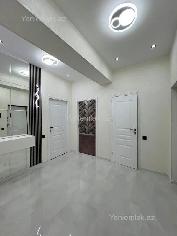 Satılır 3 otaqlı yeni tikili 75 m²