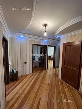 Satılır 4 otaqlı köhnə tikili 115 m²