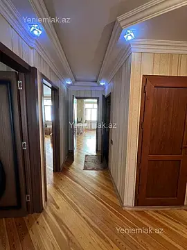 Satılır 4 otaqlı köhnə tikili 115 m²