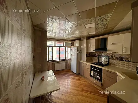 Satılır 4 otaqlı köhnə tikili 115 m²