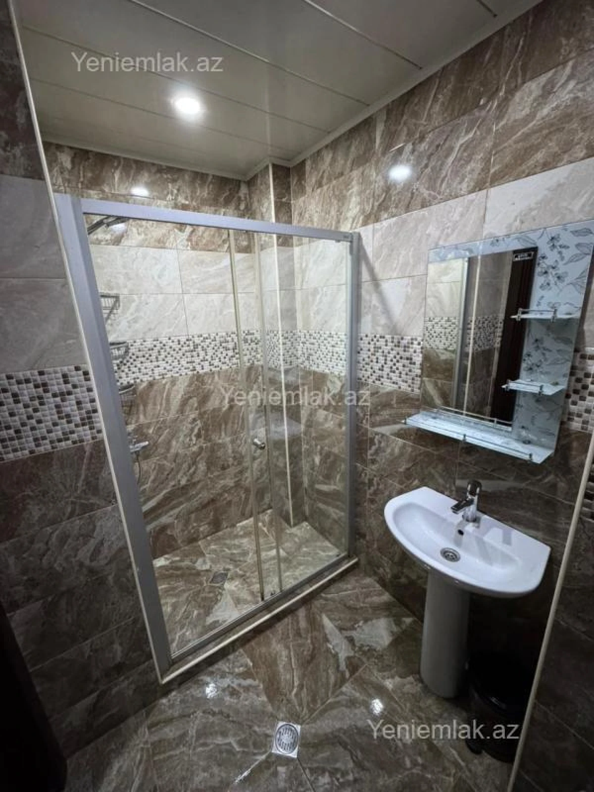 Satılır 3 otaqlı yeni tikili 60 m²