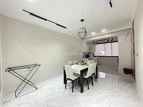 Satılır 3 otaqlı yeni tikili 80 m²