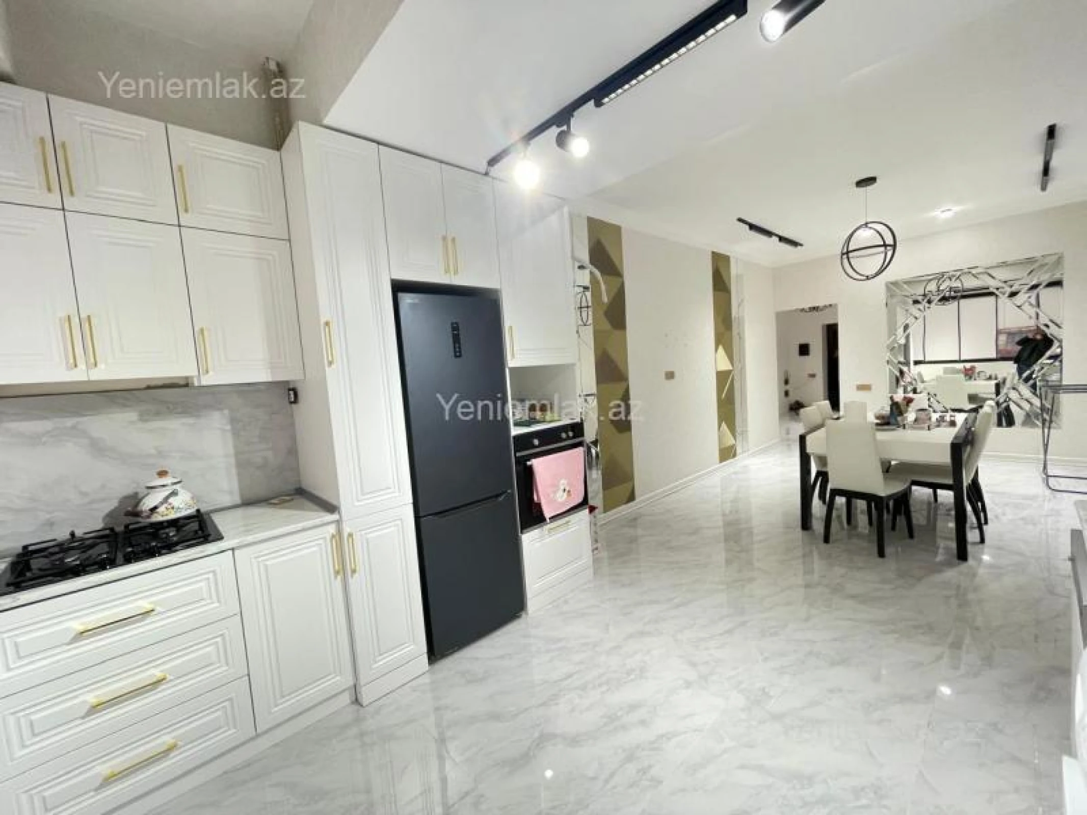 Satılır 3 otaqlı yeni tikili 80 m²