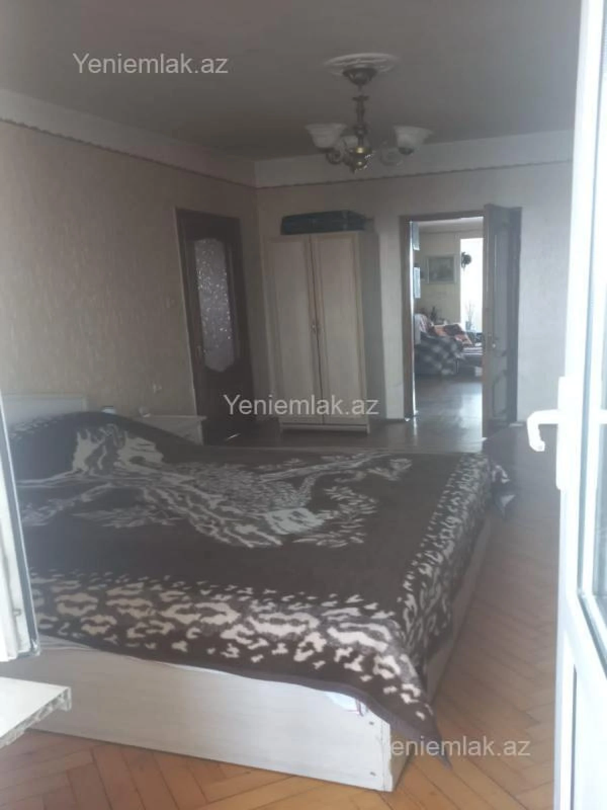 Satılır 3 otaqlı köhnə tikili 75 m²