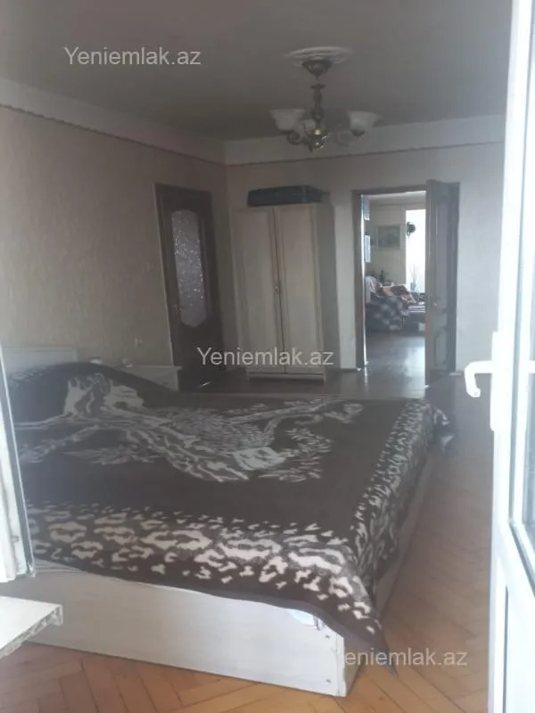 Satılır 3 otaqlı köhnə tikili 75 m²