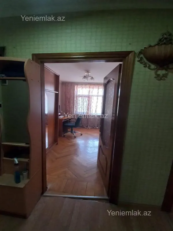 Satılır 3 otaqlı köhnə tikili 75 m²