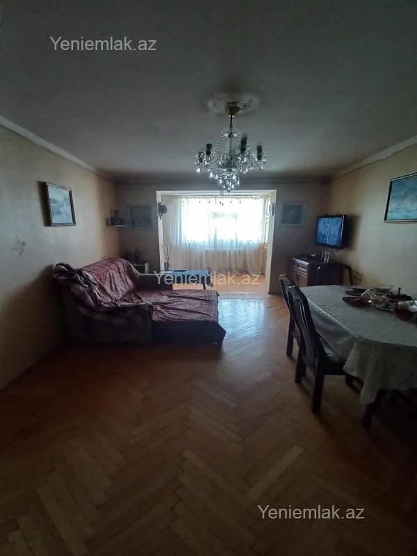 Satılır 3 otaqlı köhnə tikili 75 m²