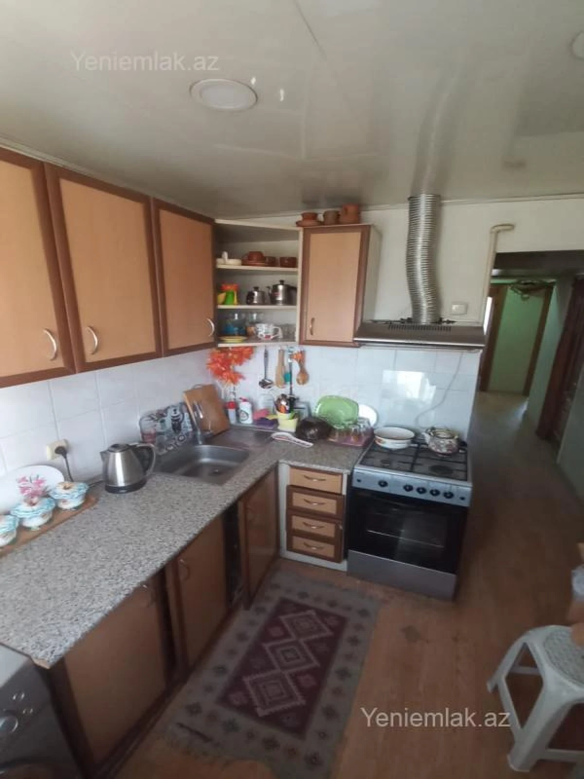 Satılır 3 otaqlı köhnə tikili 75 m²