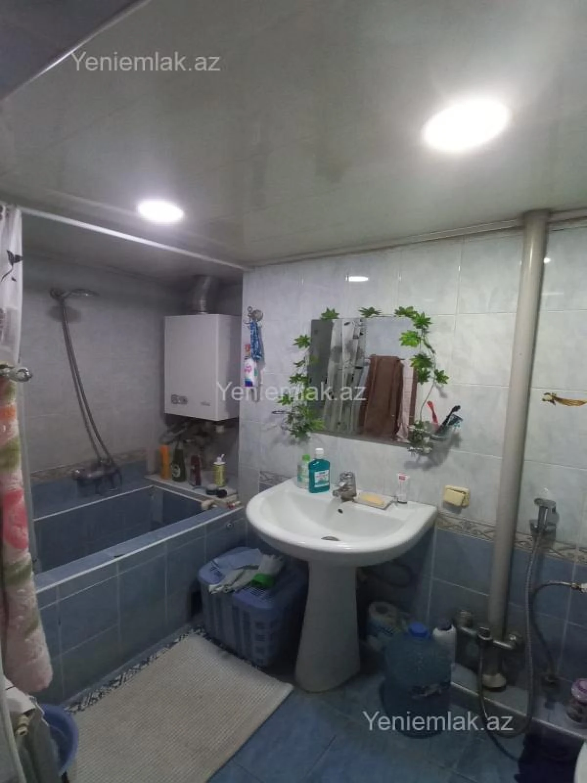 Satılır 3 otaqlı köhnə tikili 75 m²