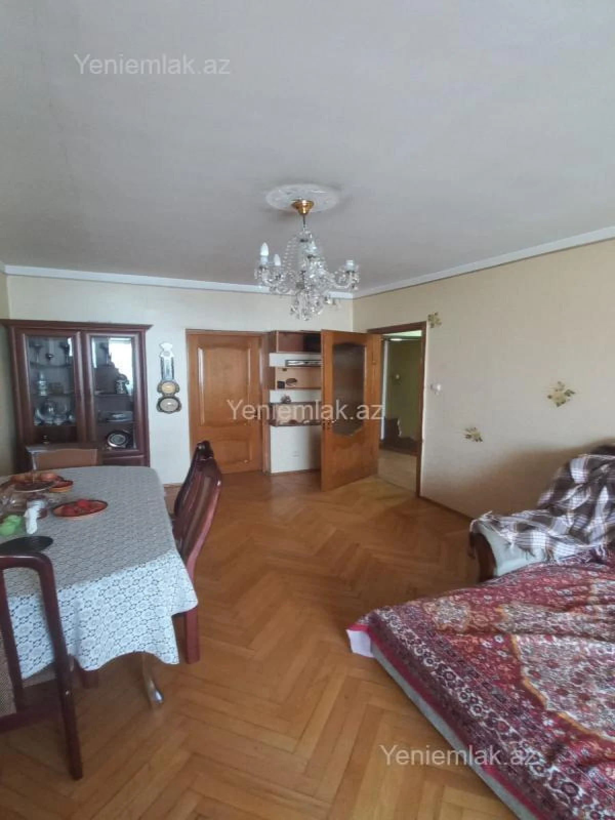 Satılır 3 otaqlı köhnə tikili 75 m²