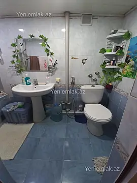 Satılır 3 otaqlı köhnə tikili 75 m²