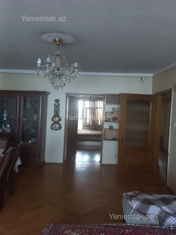 Satılır 3 otaqlı köhnə tikili 75 m²