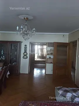 Satılır 3 otaqlı köhnə tikili 75 m²