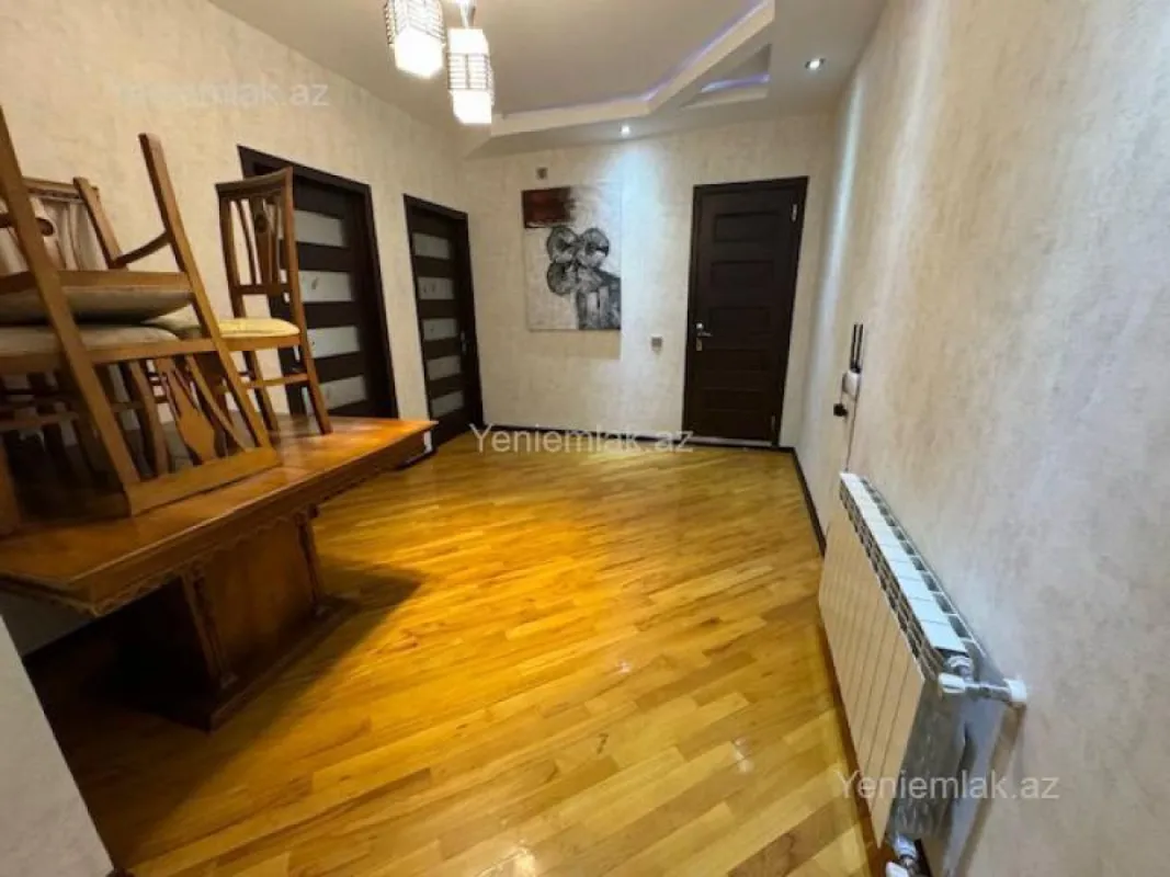 Satılır 3 otaqlı yeni tikili 135 m²