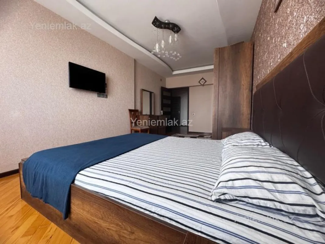Satılır 3 otaqlı yeni tikili 135 m²